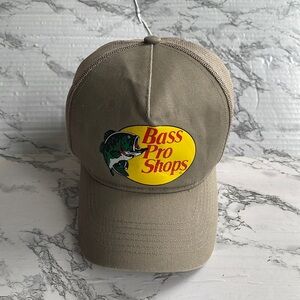 BASS PRO SHOPS BASEBALL CAP TAN COLOR WOTH SNAP BACK CLOSURE ONE SIZE